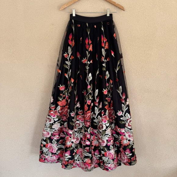 Trixxi embroidered floral Tulle formal maxi skirt Sz 1 - Picture 2 of 7